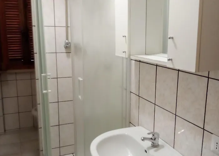 Olbia Family Room Con Bagno Comune *